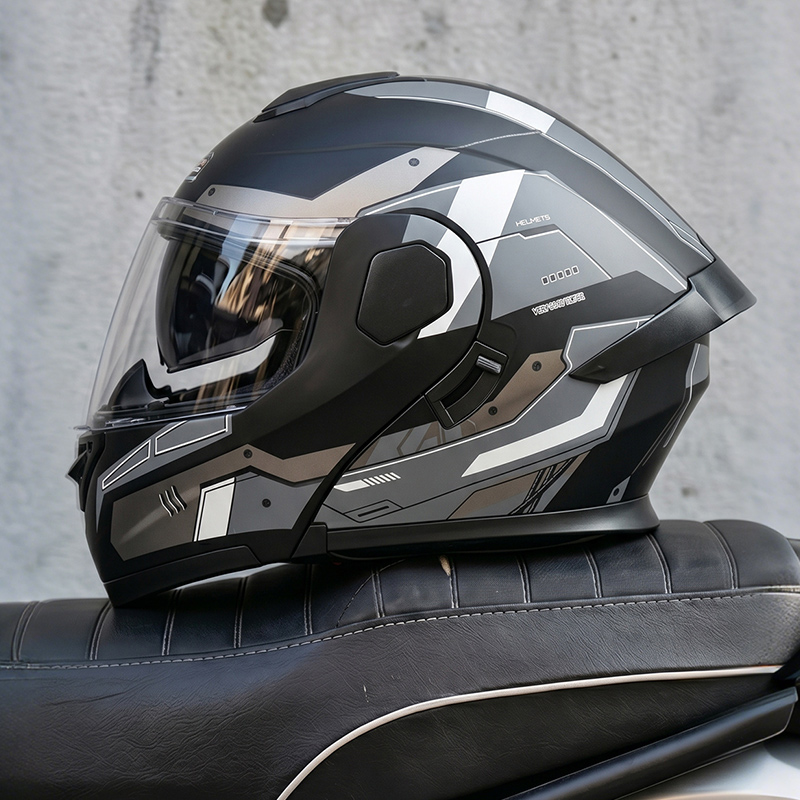 Casco Moto Aperto Certificato  - Full Face Motorcycle Helmet With Bluetooth recensione e prezzo